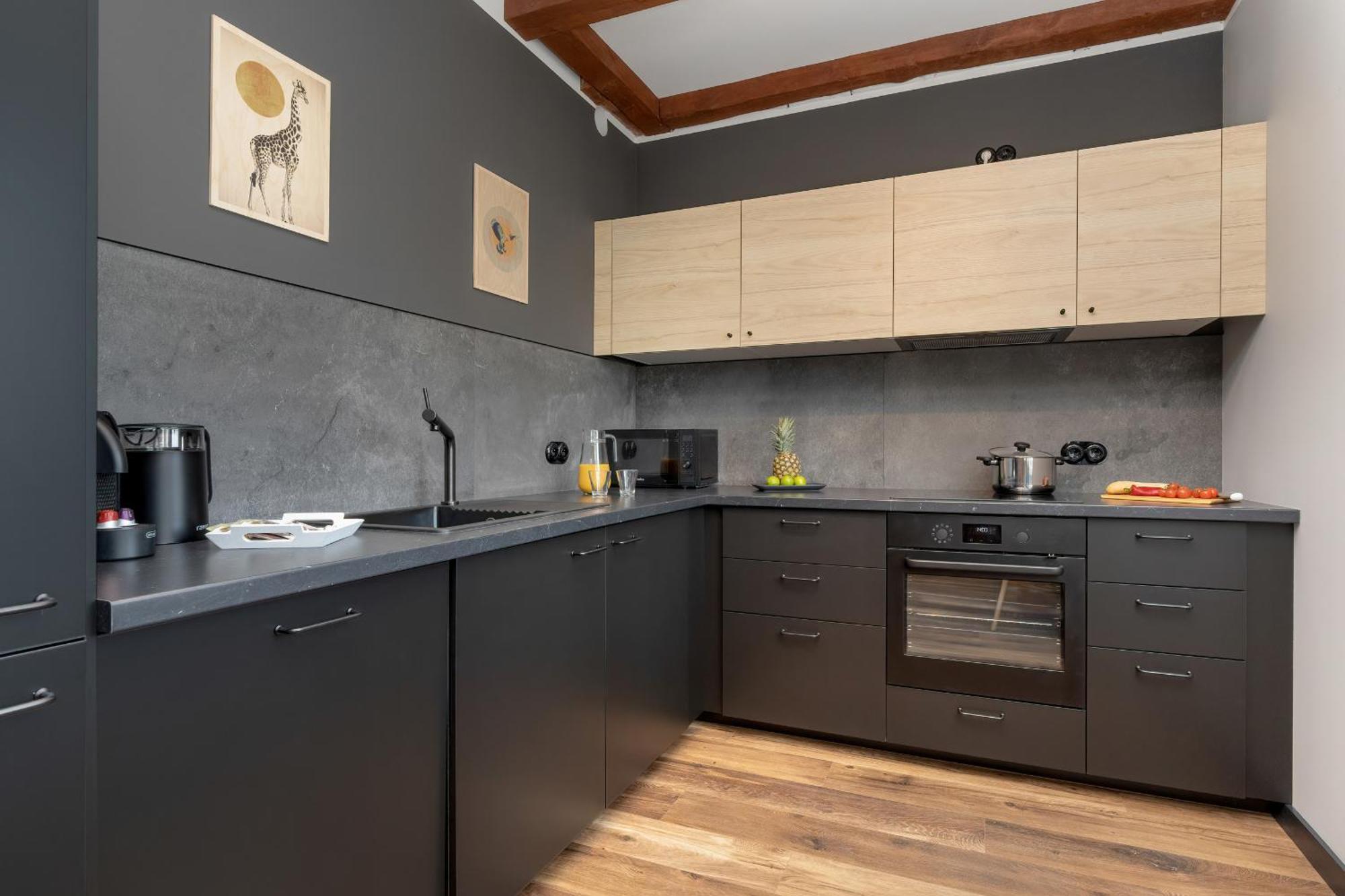 Wyjatkowy Z Projektorem I Stolem Bilardowym W Centrum Gdyni By Renters Apartment