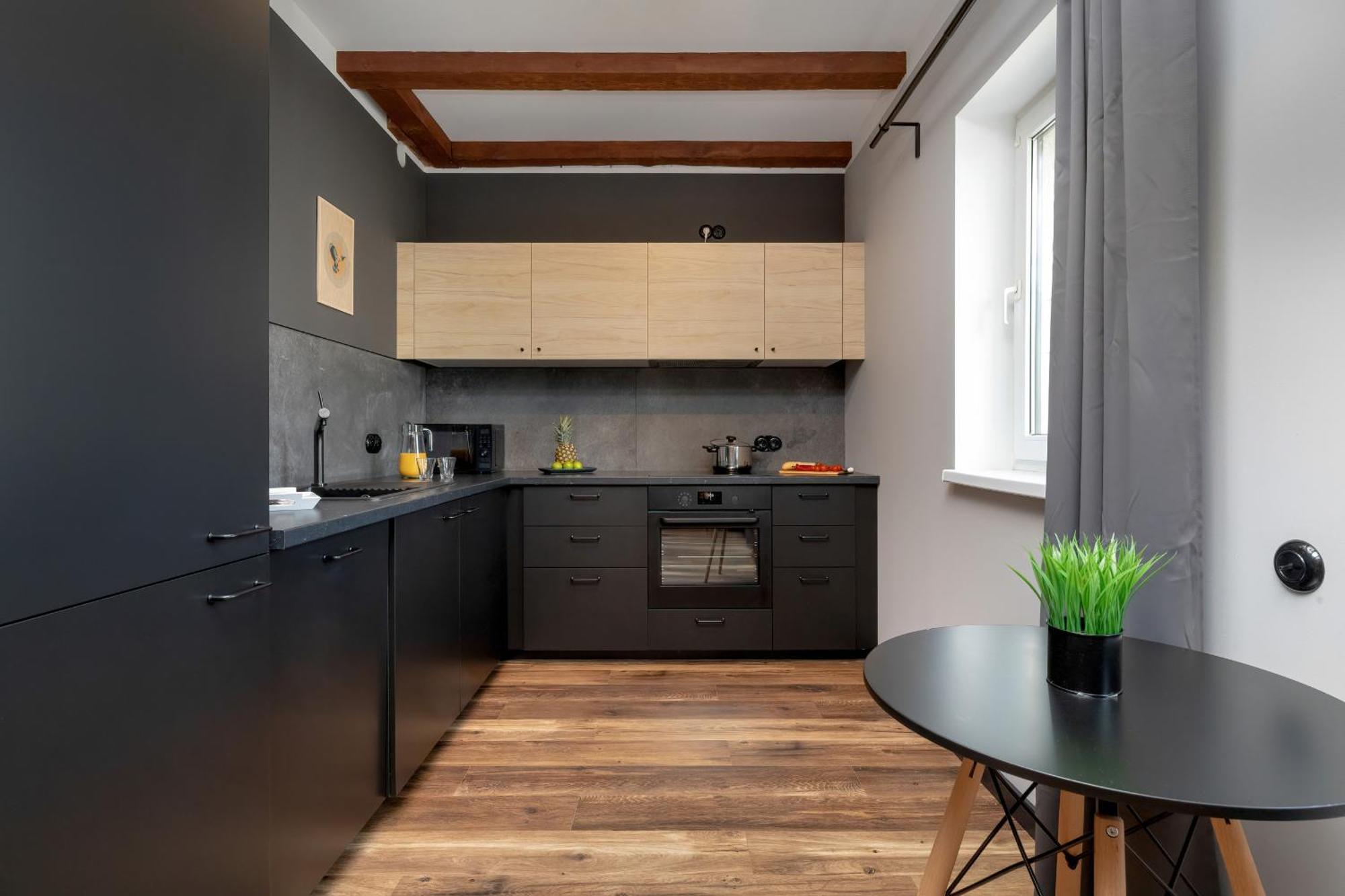 Apartment Wyjatkowy Z Projektorem I Stolem Bilardowym W Centrum Gdyni By Renters Gdynia