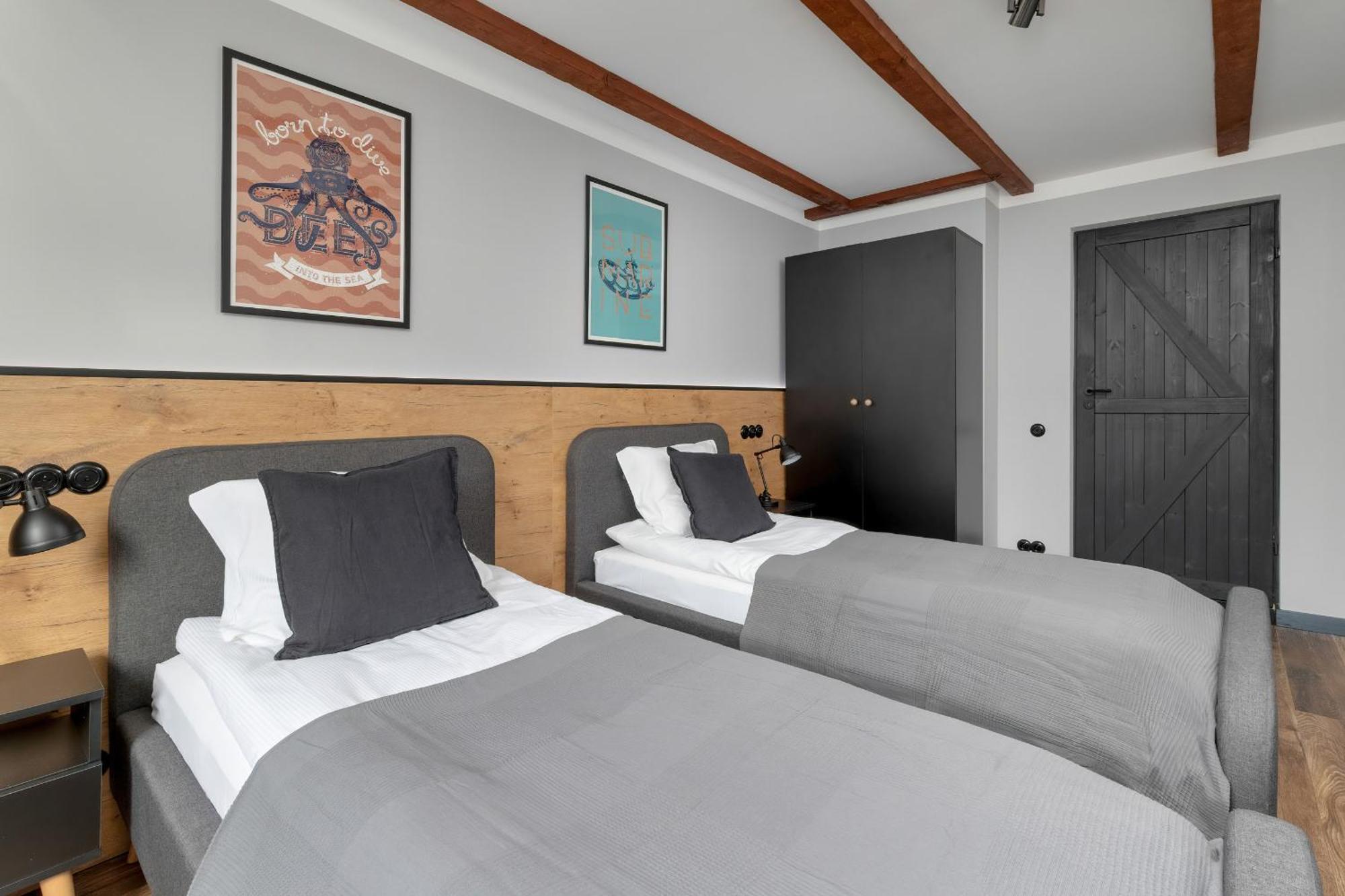 Wyjatkowy Z Projektorem I Stolem Bilardowym W Centrum Gdyni By Renters *