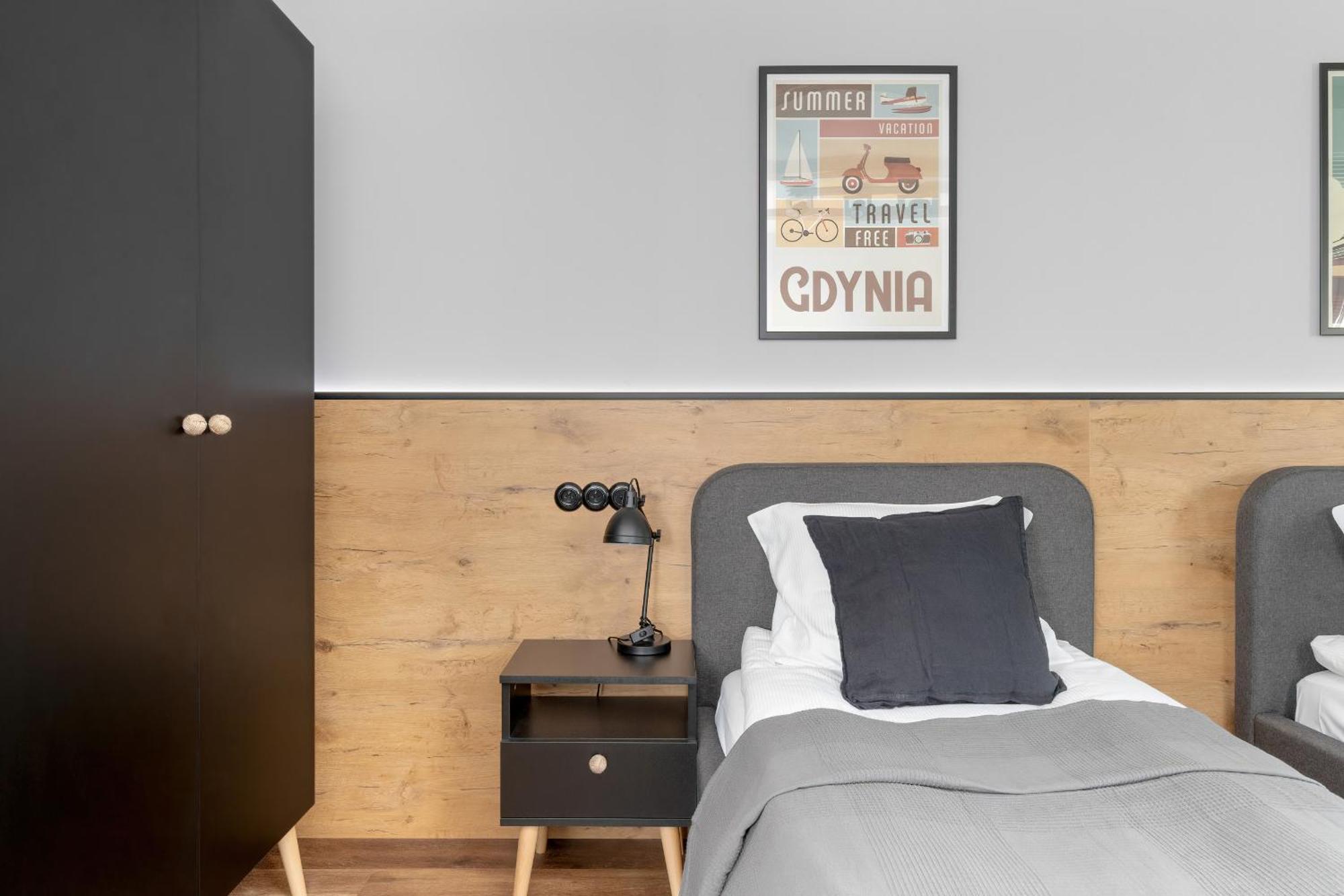 Apartment Wyjatkowy Z Projektorem I Stolem Bilardowym W Centrum Gdyni By Renters Gdynia