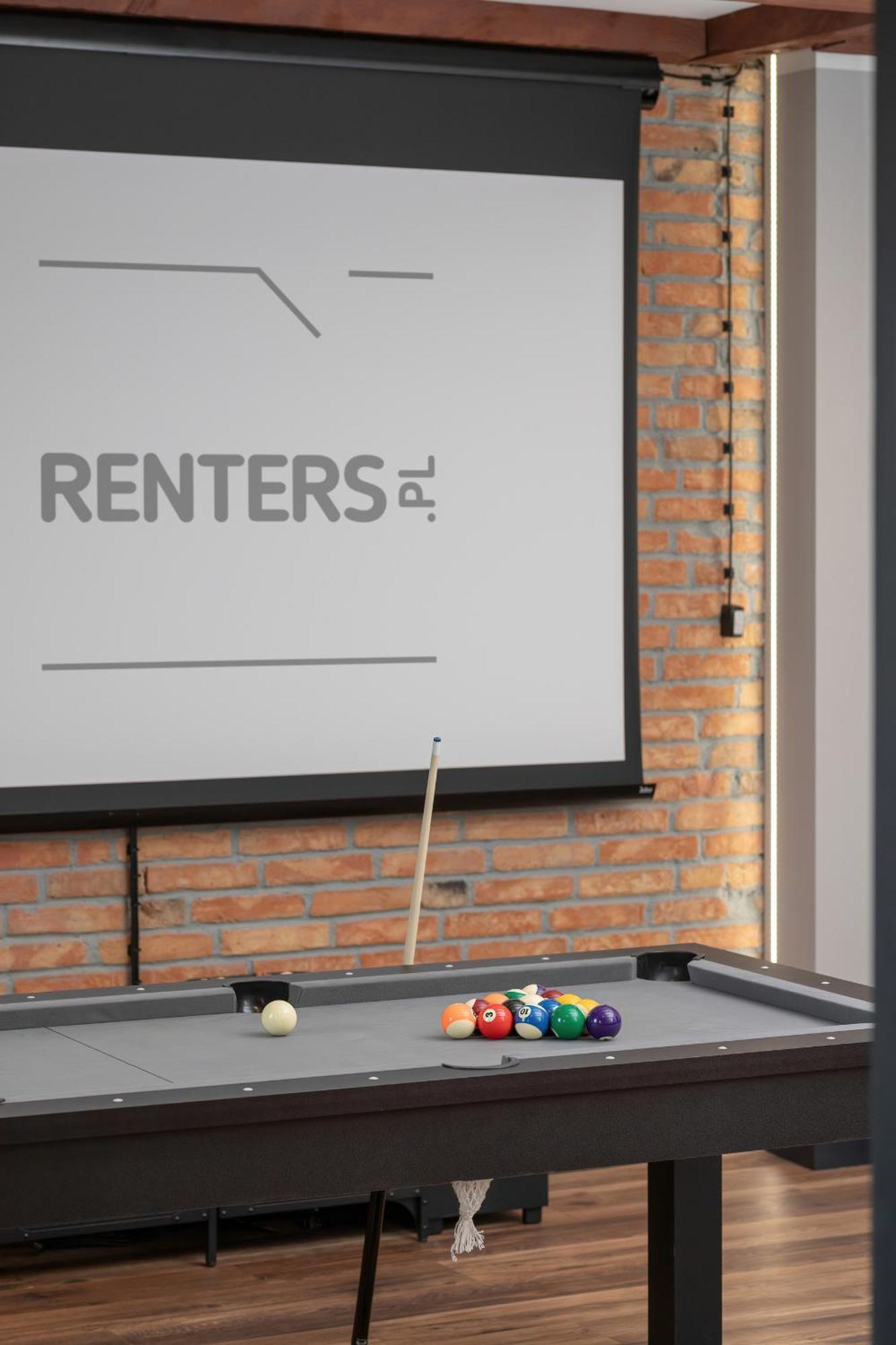 Wyjatkowy Z Projektorem I Stolem Bilardowym W Centrum Gdyni By Renters Apartment Gdynia